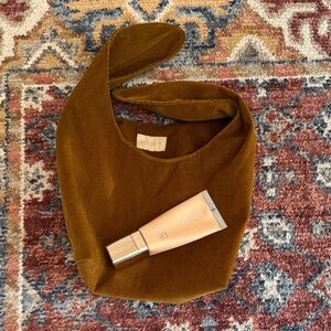 Merit The Uniform Shade 28